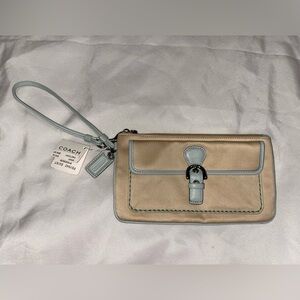 NWT Coach Y2K buckle wristlet purse in blue & cream. Measures 7.5x4